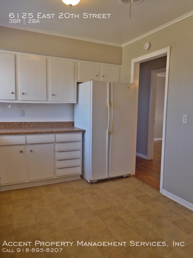 Building Photo - 3 Bed, 1.5 Bath near 21st & Sheridan