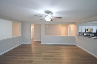 Building Photo - 21207 Bridge Springs Ln