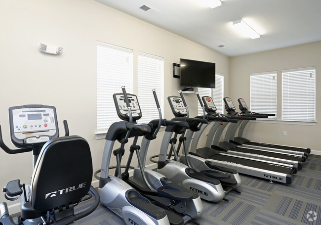Fitness Center | Fairway Village At Stoney Creek - Fairway Village at Stoney Creek Apts
