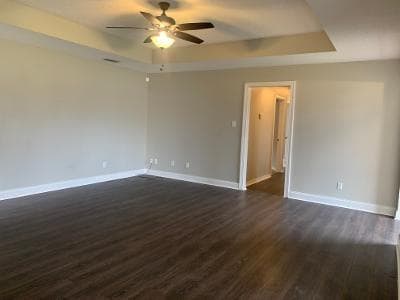 Building Photo - 1589 Forest Ave