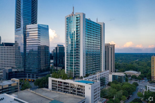 Vista al atardecer - Realm Condominiums