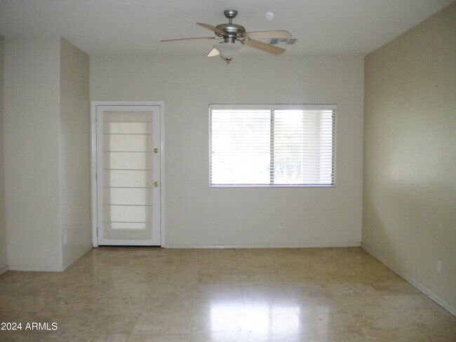 Foto del edificio - 12618 W Redondo Dr