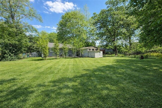 Foto del edificio - 7265 Mockingbird Trail