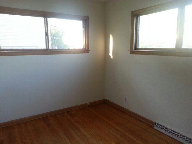 Foto del edificio - 2390 S 92nd St