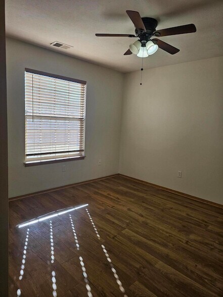 Foto del edificio - 1743 W 86th Ln