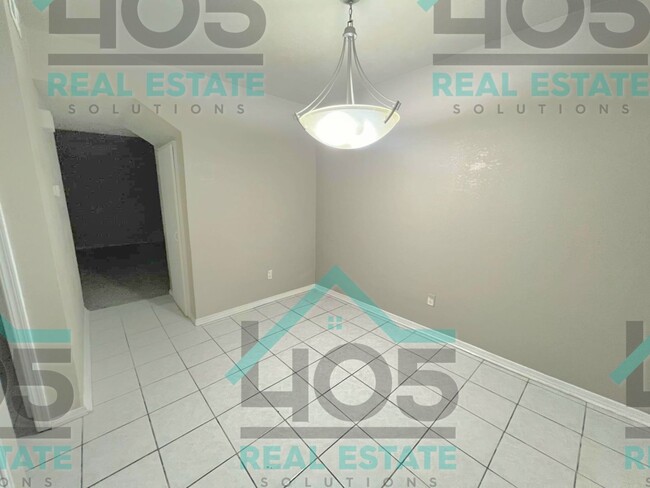 Foto del edificio - 3 Bedroom Townhome- Norman