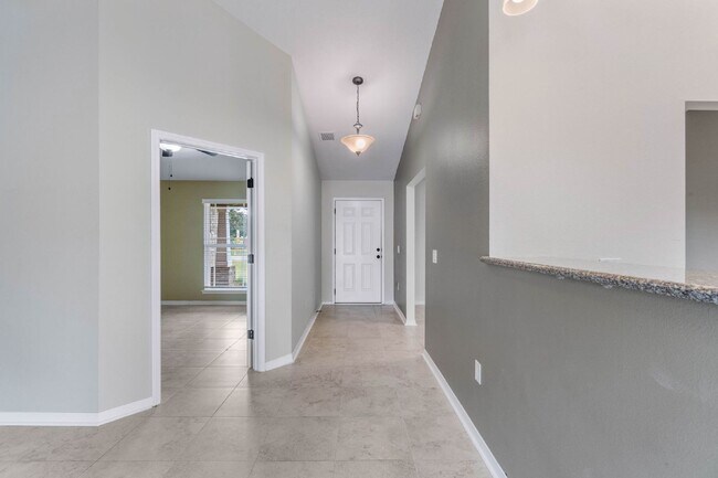 Building Photo - 8600 Rio Vista Dr