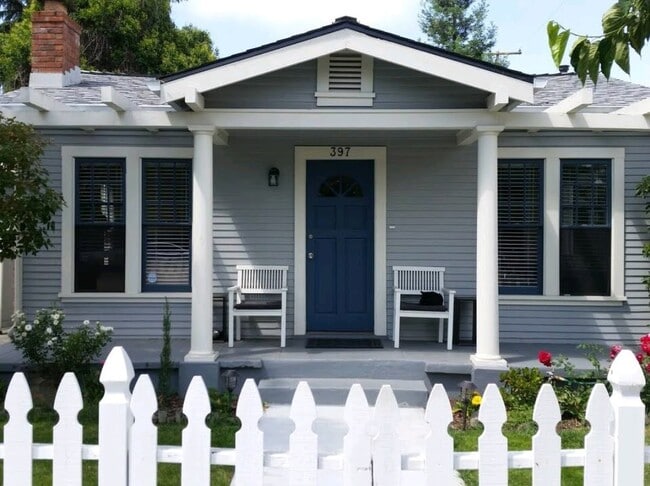 Building Photo - 397 N 15th St