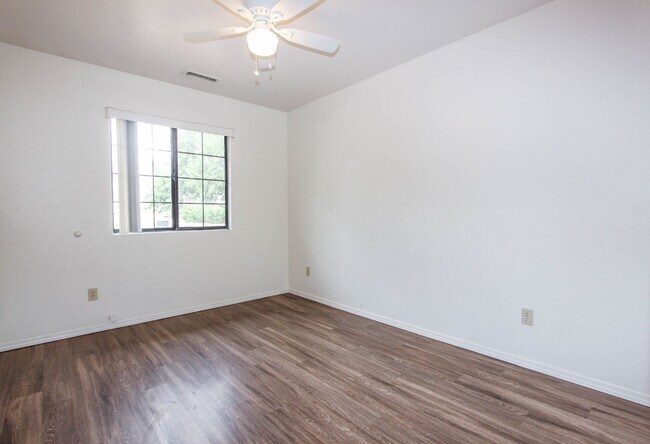 Foto del edificio - Four Bedroom in Prescott Valley