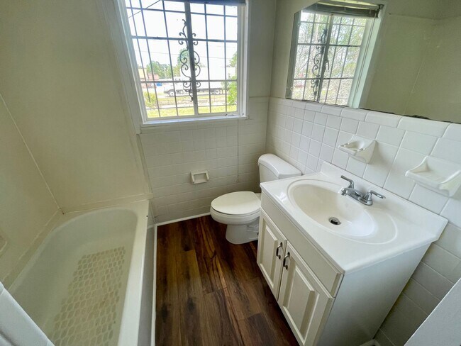Foto del edificio - 3 Bedroom in Pearl Ms!