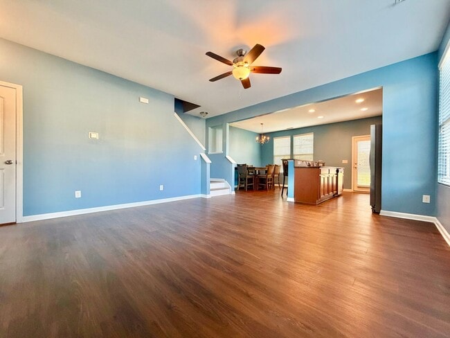 Foto del edificio - Updated 3BR Townhome | Community Pool, Gym, Pickleball, & Tennis Courts | Easy RTP Access