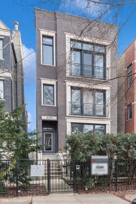Primary Photo - 859 N Paulina St