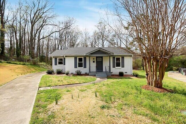 Building Photo - 600 Dobson Dr