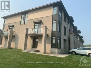 Building Photo - 808 Cap-Diamant Wy