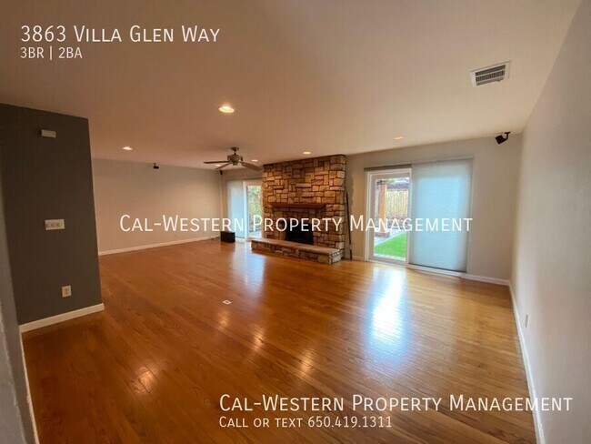 Building Photo - 3863 Villa Glen Way