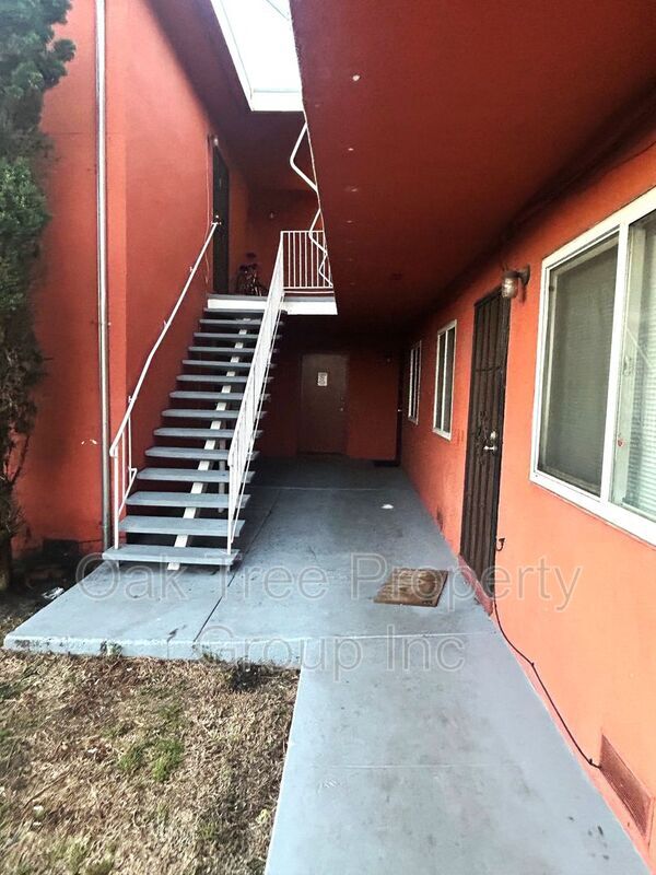 Building Photo - 922 Carlson Blvd