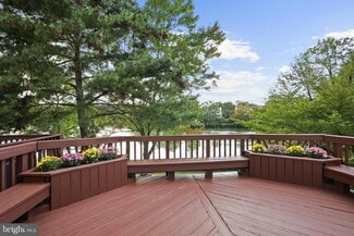 Building Photo - 2916 Bridgehampton Ct