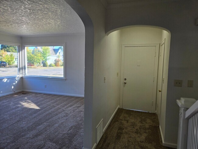 Foto del edificio - 931 E St