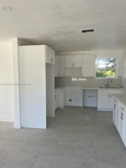 Foto del edificio - 122 Harvard Rd