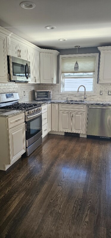 Foto principal - 139 Saunders St
