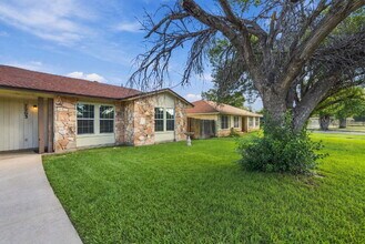 Building Photo - 7203 Timbercreek Dr