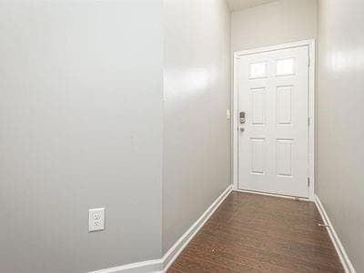 Building Photo - 145 Townview Dr