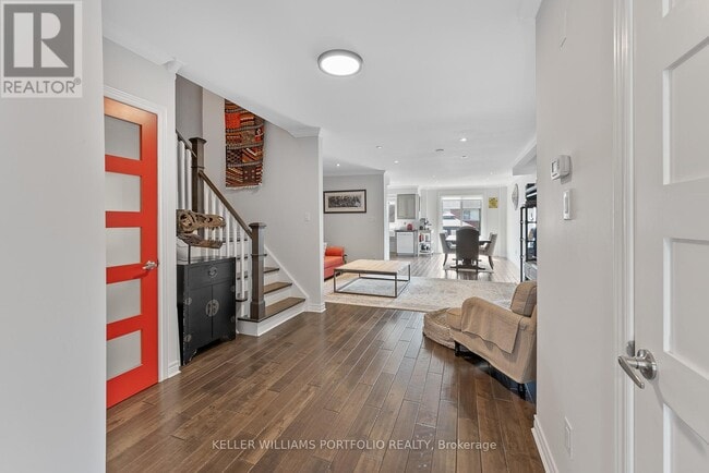 Building Photo - 50 Coolspring Cres