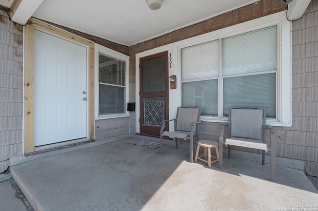 Building Photo - 1503 Donaldson Ave