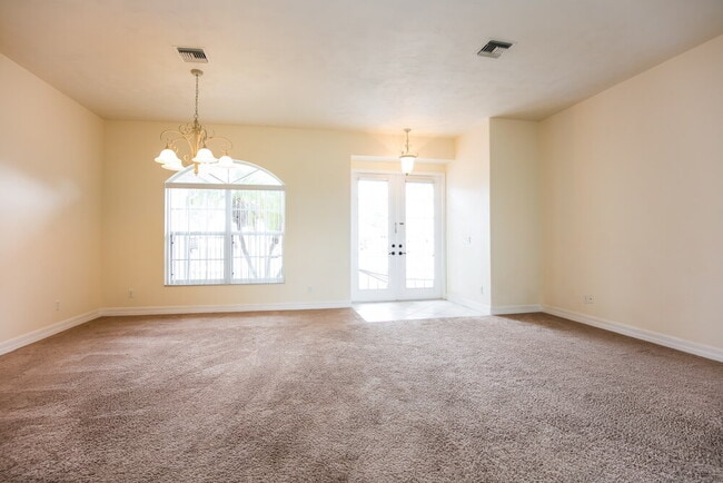 Foto del edificio - 831 SW 3rd Ave