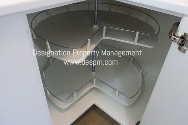 Building Photo - Eagle Rock 1BR 1 BA Mini Bungalow