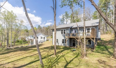 Building Photo - 209 Fall Leaves Dr