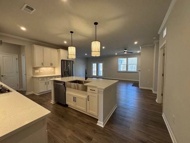 Foto del edificio - Spacious 1.5-Story 4BR Home with Bonus Room in Active 55+ Community