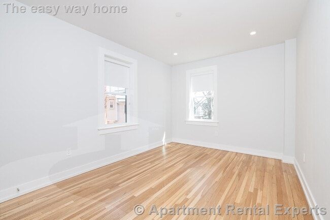 Building Photo - 18 A Forest St