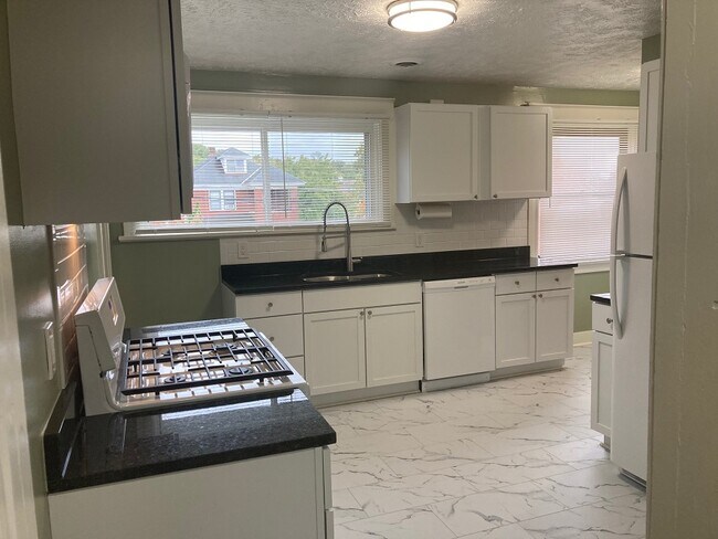 Foto del edificio - 3907 Brighton Rd