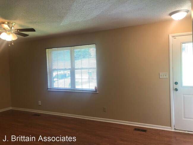 Building Photo - 3 br, 2 bath House - 1606 Brackenrich Drive