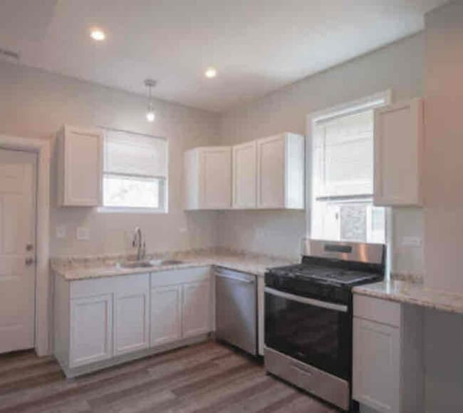 Photo - 6433 S Racine Ave Apartment