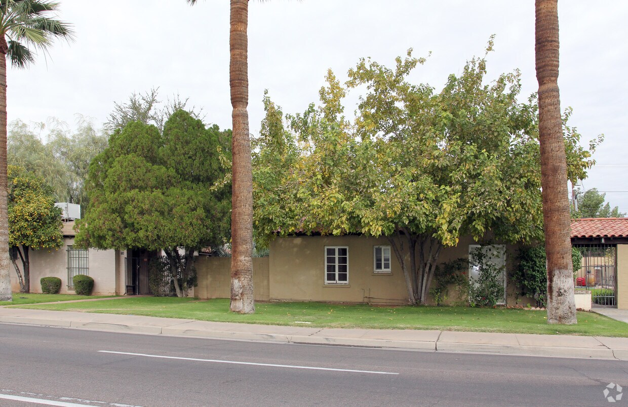 718720 W McDowell Rd, Phoenix, AZ 85007 Apartments in Phoenix, AZ