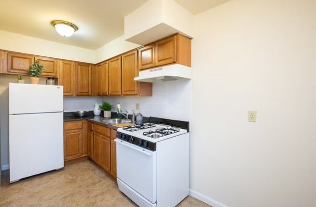 Building Photo - 118 Inslee Pl