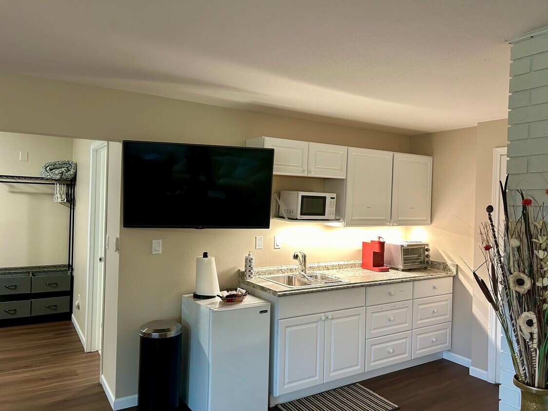 Foto principal - 2721 McLeod Rd