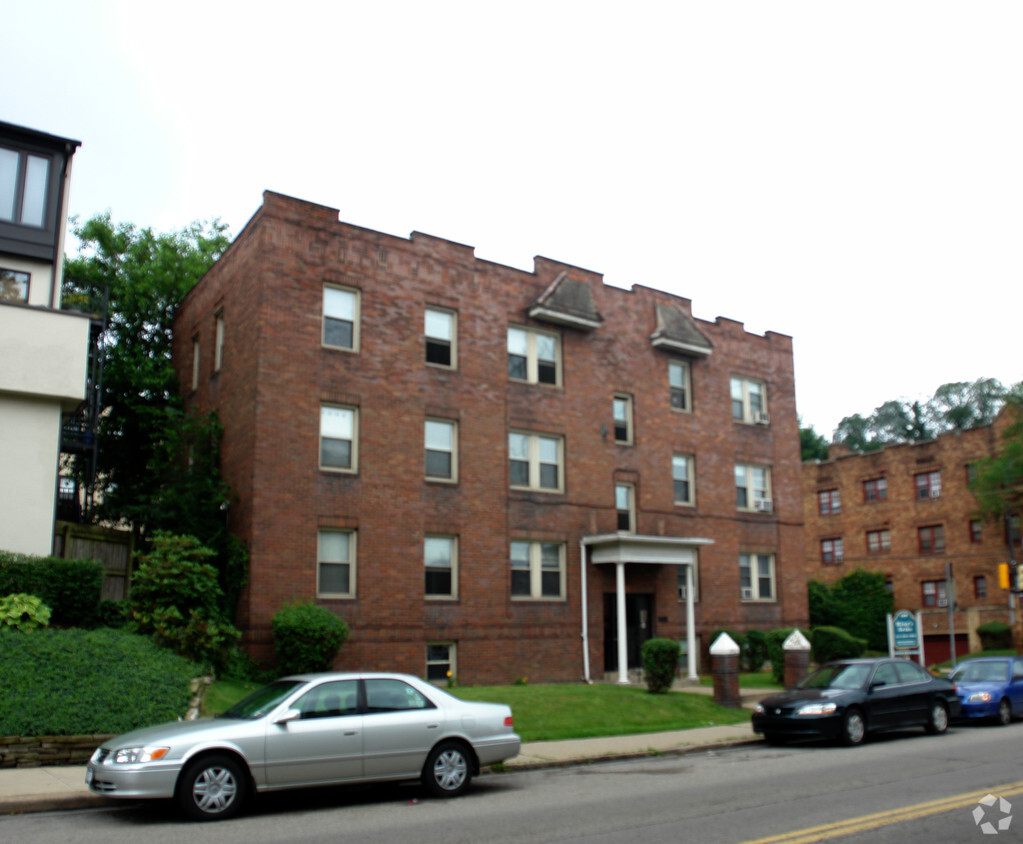 Primary Photo - Kings Arms Apartments