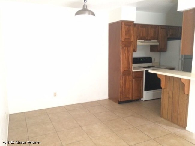 Foto del edificio - 940 N Alvernon Way