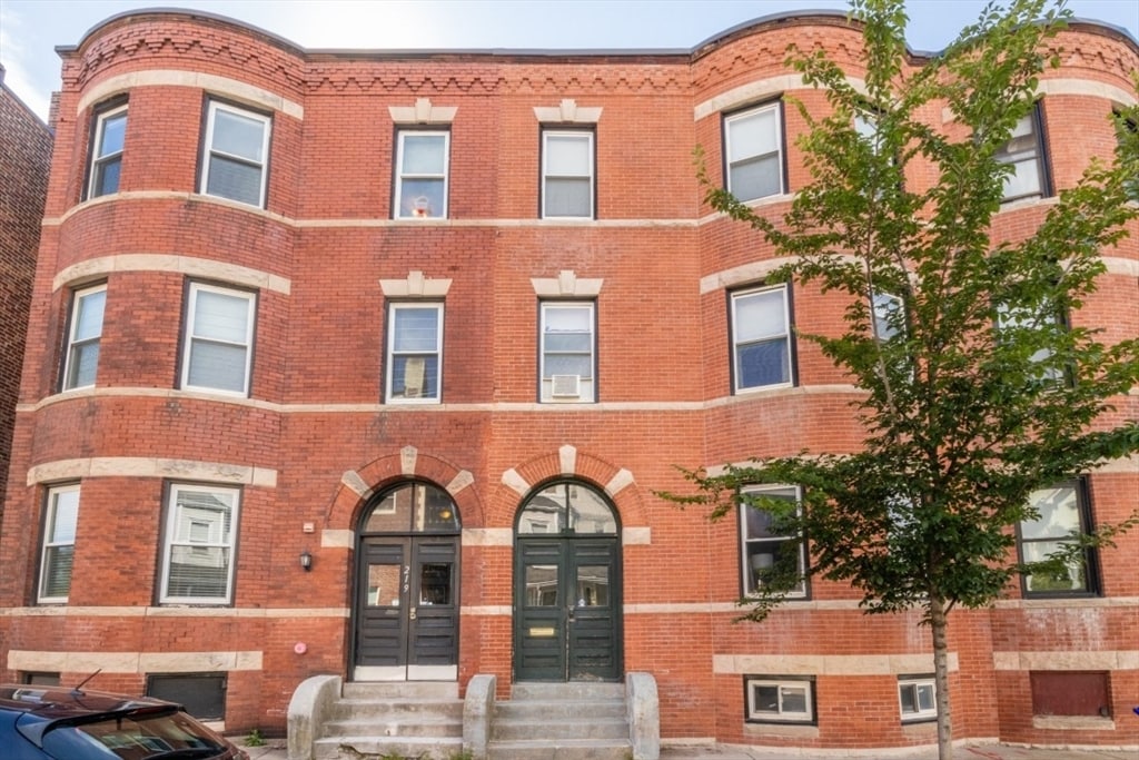 Primary Photo - 217 South St