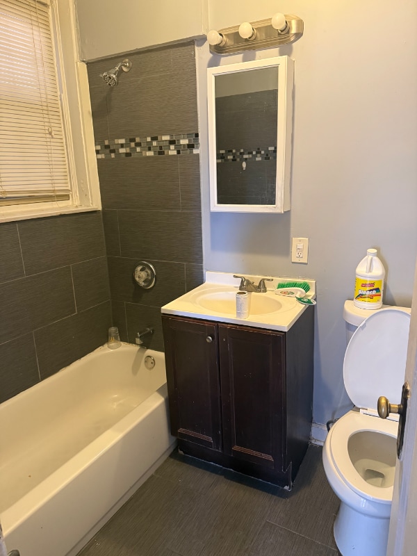 Building Photo - 6619 S Greenwood Ave