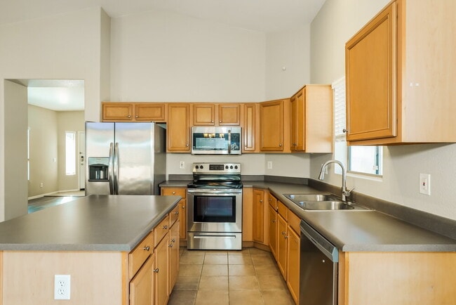 Building Photo - 13426 W Crocus Dr