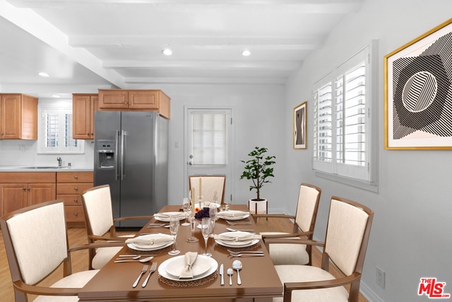 Building Photo - 329 N Swall Dr