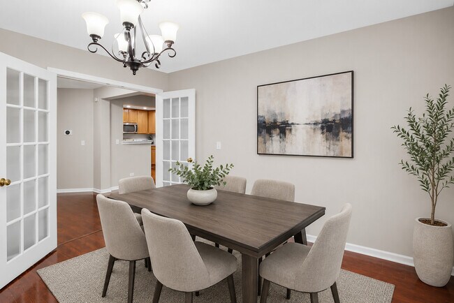 Foto del edificio - 3250 Cool Springs Ct