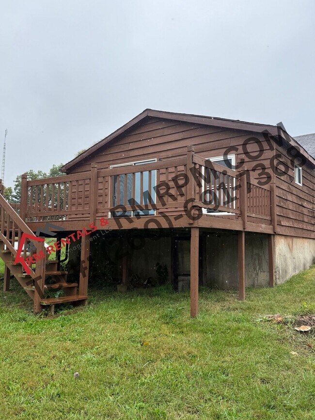 Foto del edificio - 10205 N Jones Lake Rd