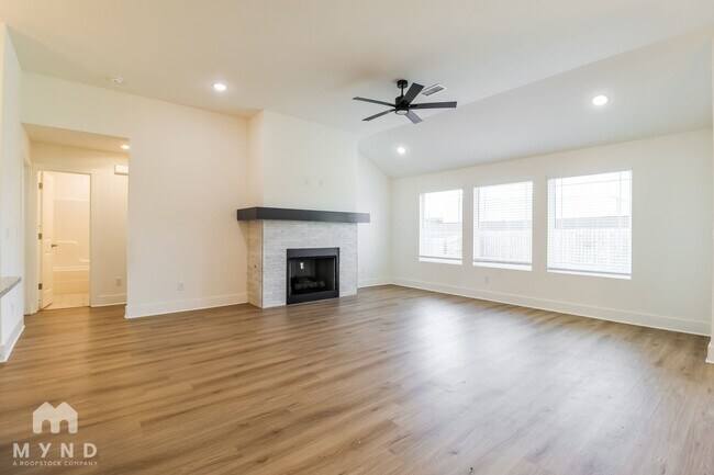 Foto del edificio - 1020 Autumn Royal Ave