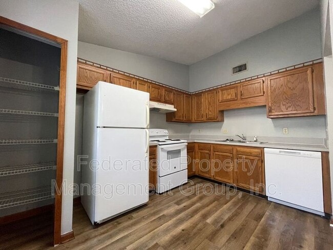 Building Photo - 13326 Currituck Dr N