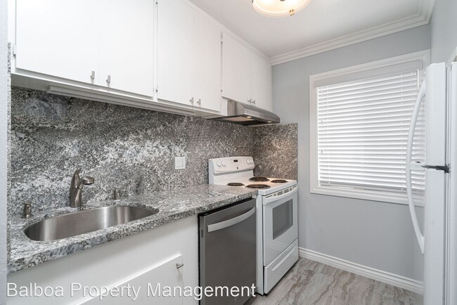 Foto del edificio - 401 Edgewater Pl